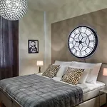 Mn6 Luxury By Adrez Praha