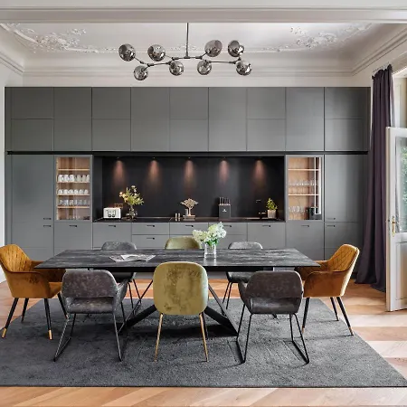 Mn6 Luxury By Adrez Praga